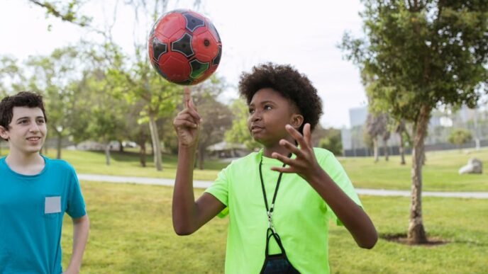 arch-manning-surprises-as-lineman-at-ryan-wingos-youth-football-camp