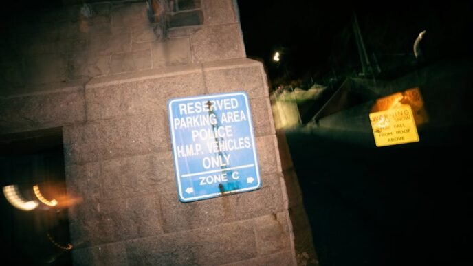 trump-vs-congress-white-house-restricts-intel-access-after-iran-leaks