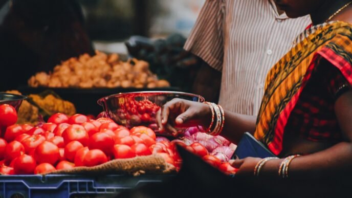 bangkok-market-shooting-leaves-6-dead-sparks-gun-reform-debate