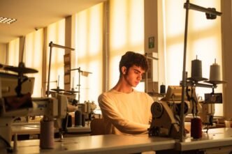 meta-openai-wage-multimillion-dollar-war-for-top-ai-talent