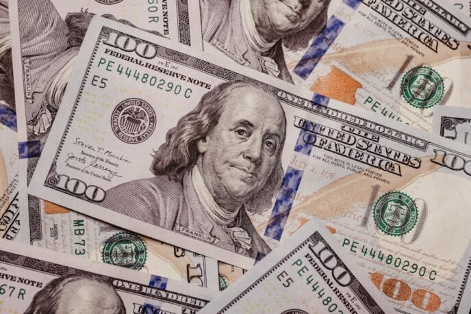 sp-500-hits-record-as-earnings-beat-inflation-cools